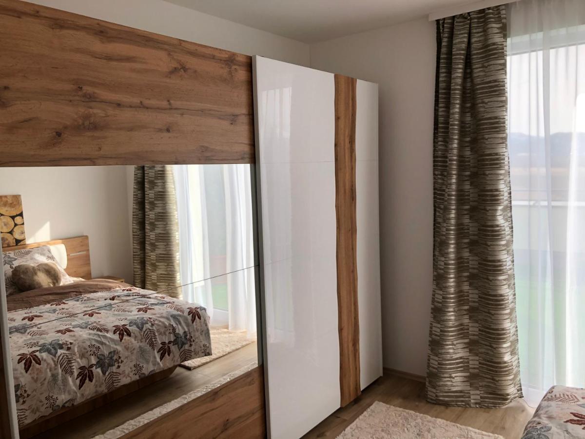 Tatra Billetee Apartman S Luxusnym Vyhladom Na Vysoketatry A Sukromnym Wellness Poprad Luaran gambar
